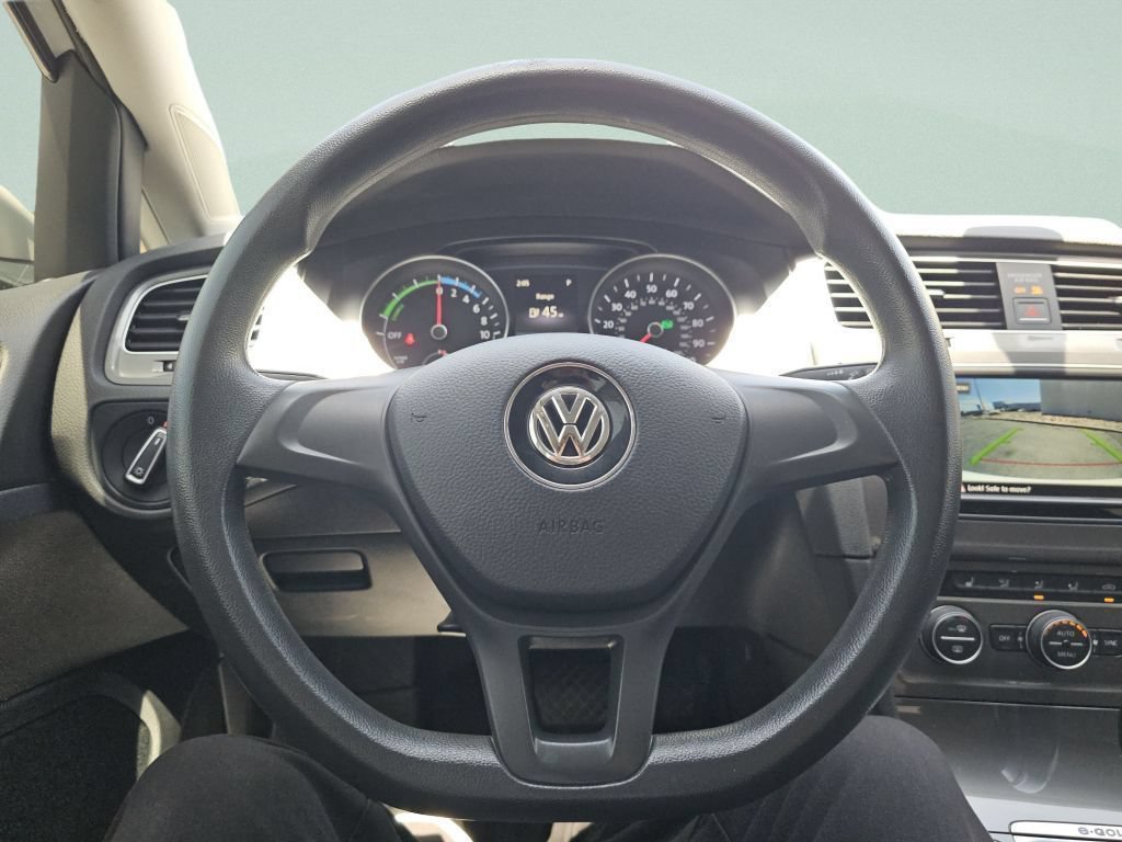 Used 2016 Volkswagen e-Golf SE w/ DC Fast Charging Package FWD image 28