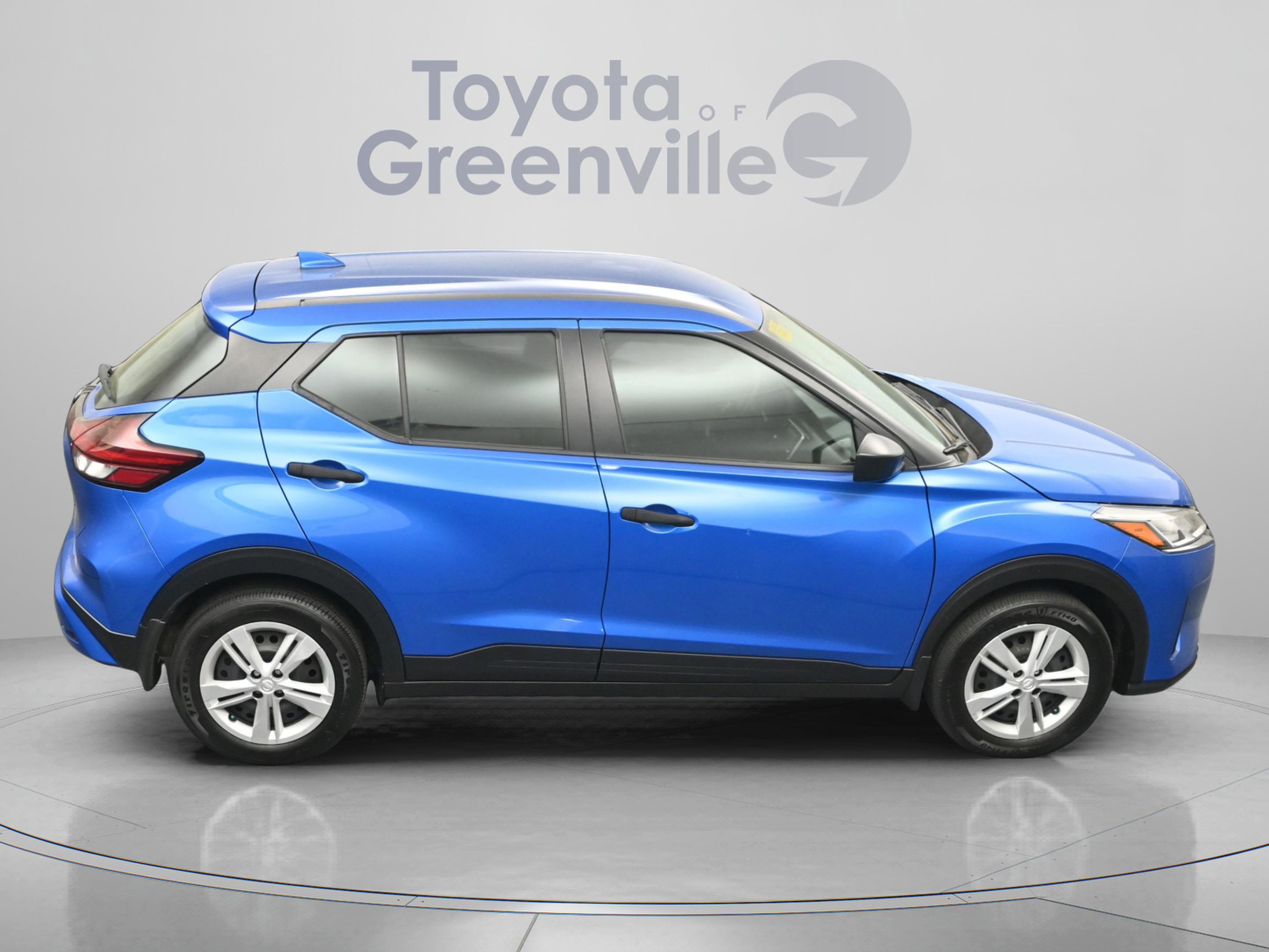 Used 2024 Nissan Kicks S image 17