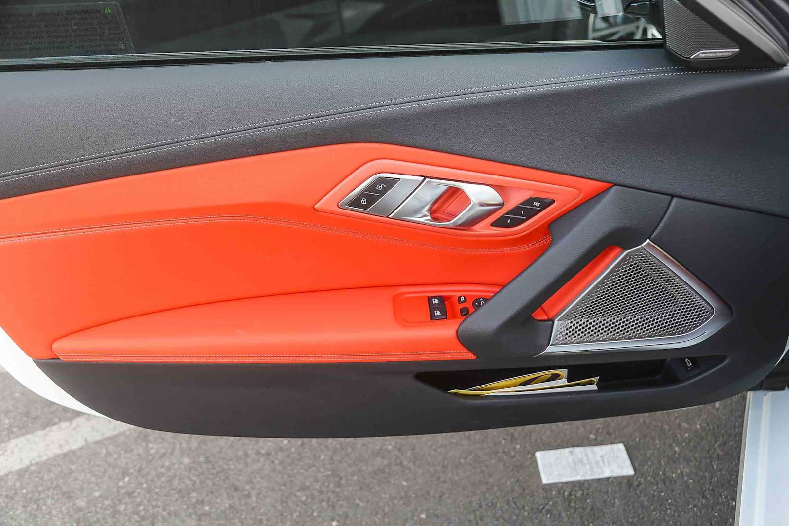 Used 2026 BMW Z4 sDrive30i w/ Premium Package image 12