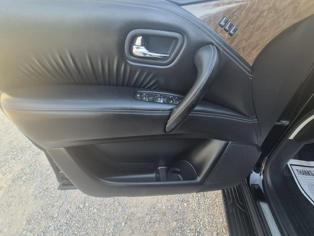 Used 2017 INFINITI QX80 2WD image 25