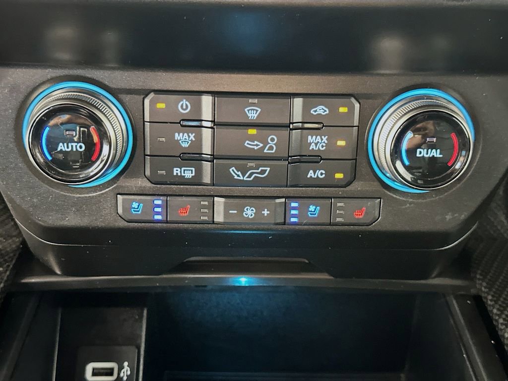 Used 2020 Ford F150 Raptor w/ Equipment Group 802A Luxury AWD/4WD image 16