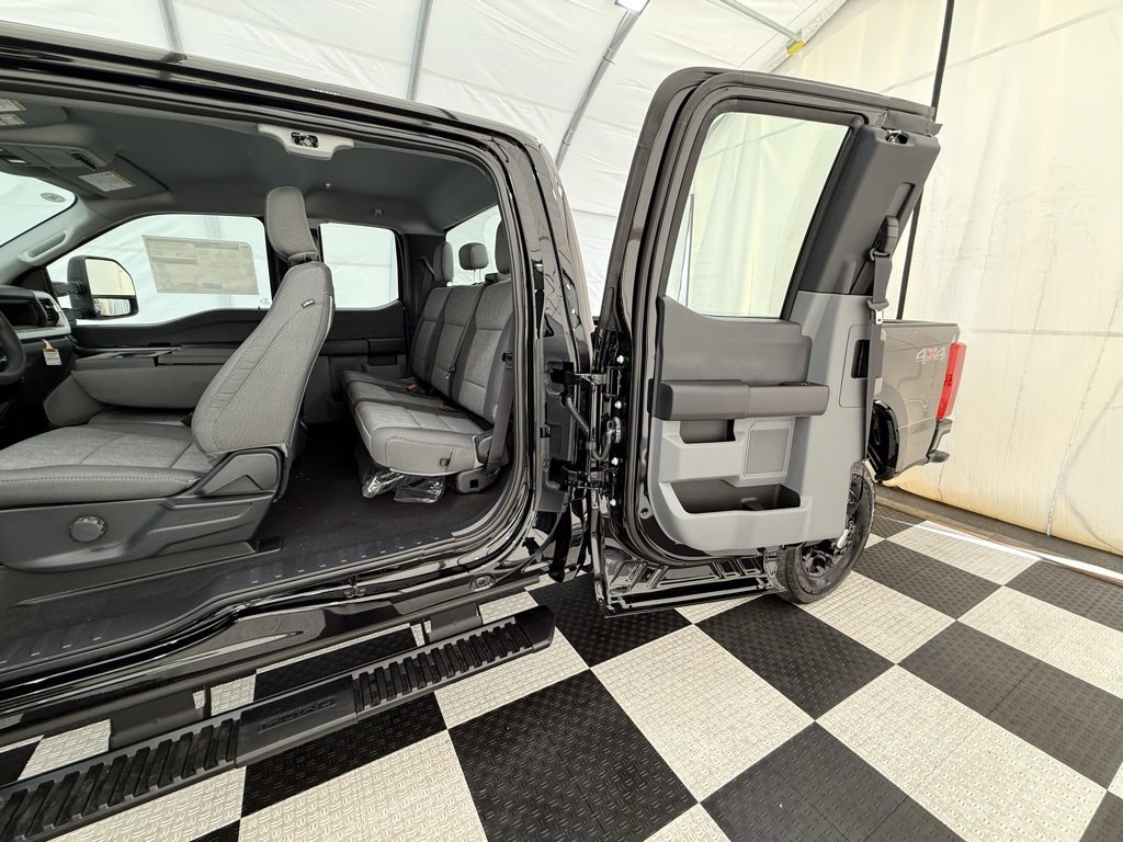 New 2026 Ford F350 4x4 SuperCab Super Duty image 14