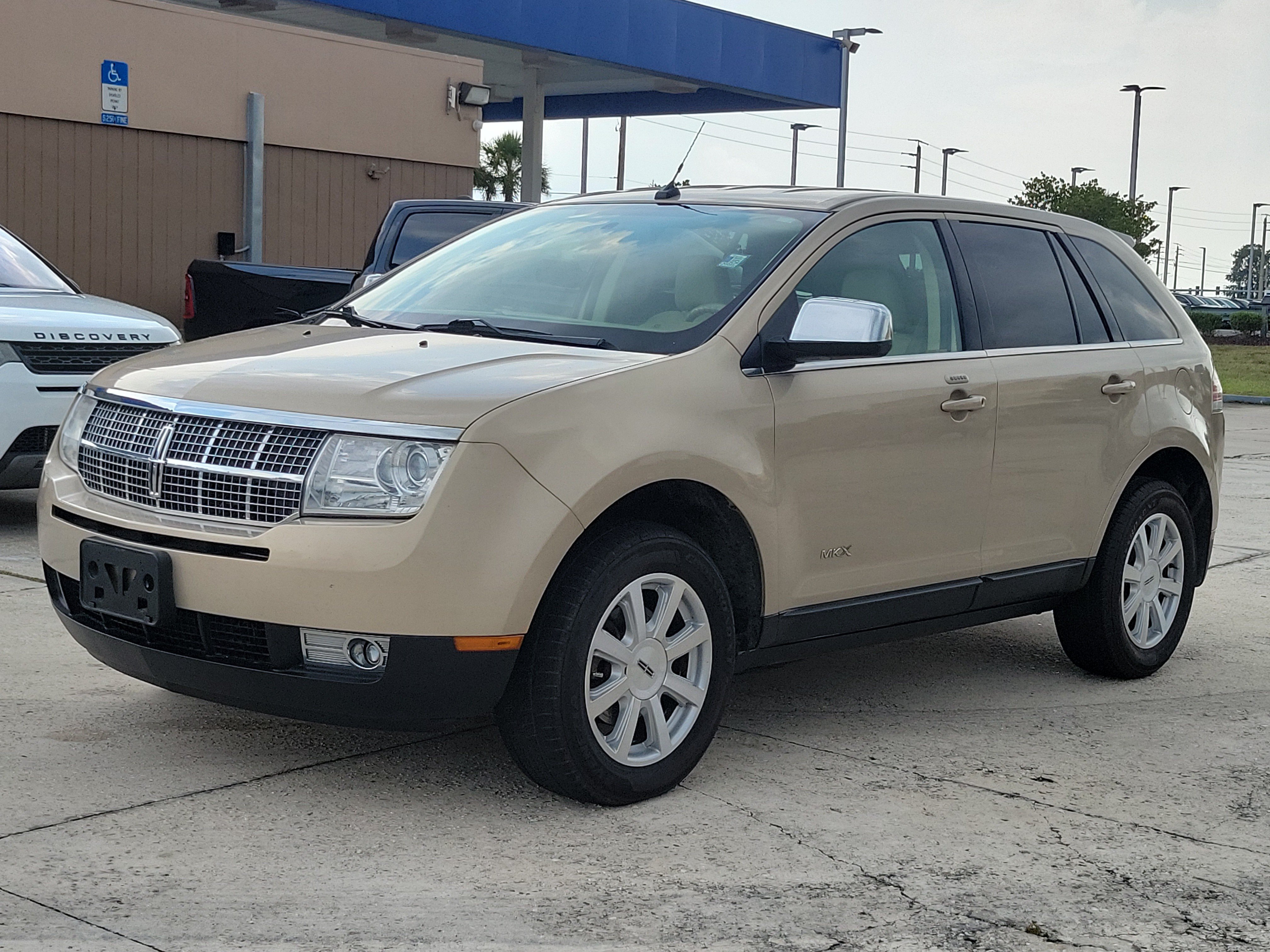 Used 2007 Lincoln MKX 2WD image 2
