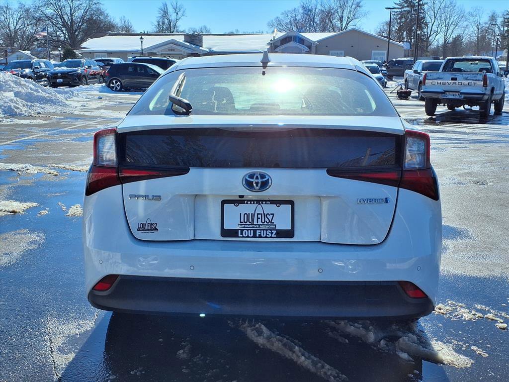 Used 2021 Toyota Prius LE image 27