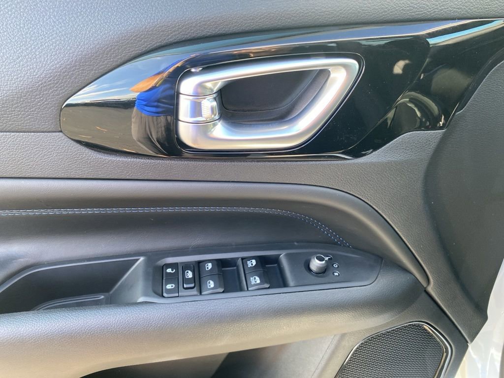 New 2026 Jeep Compass Latitude image 18