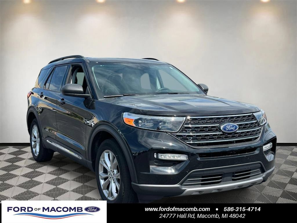 Used 2024 Ford Explorer XLT w/ Equipment Group 202A AWD/4WD image 1
