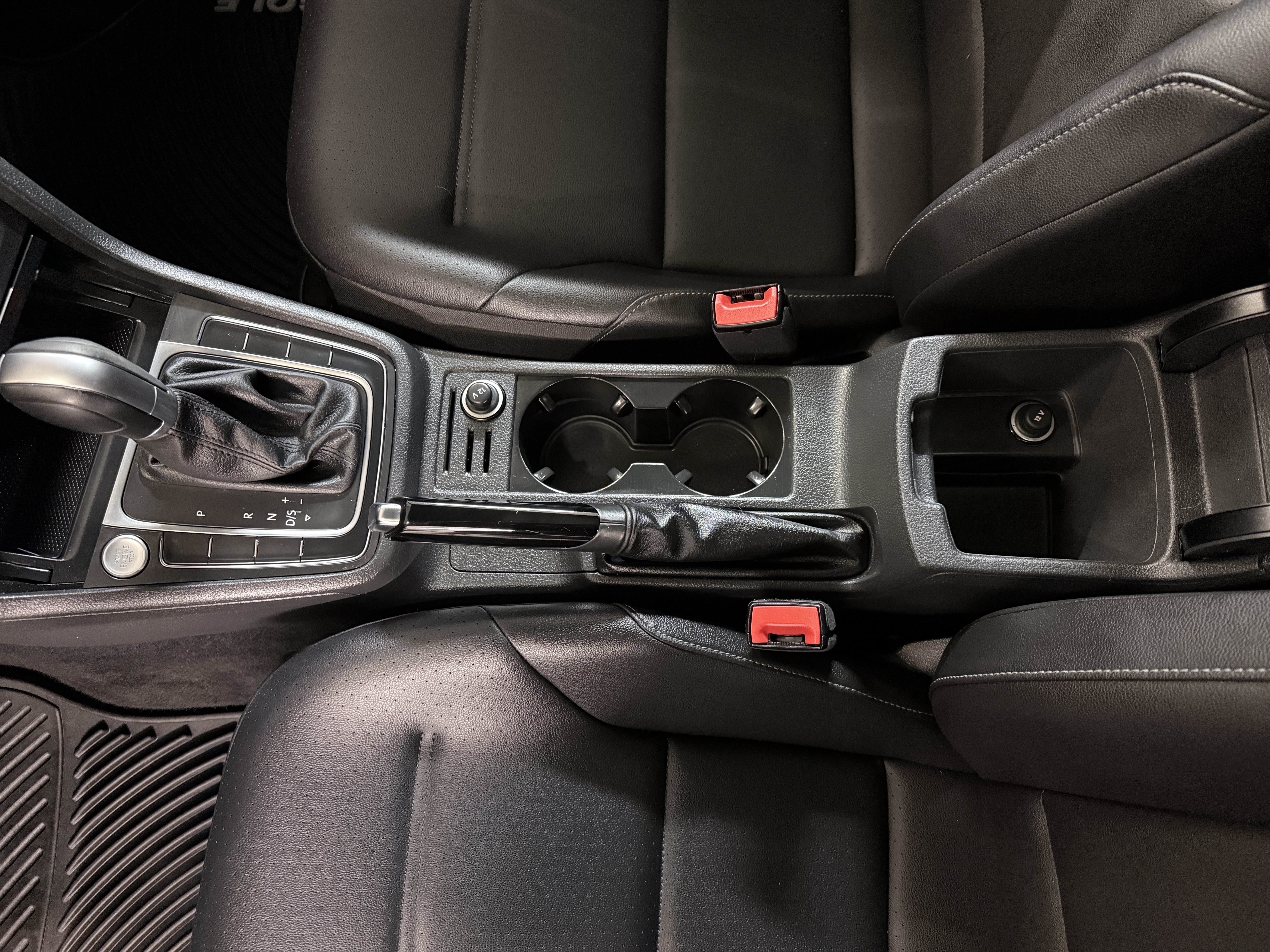 Used 2018 Volkswagen Golf SE FWD image 18