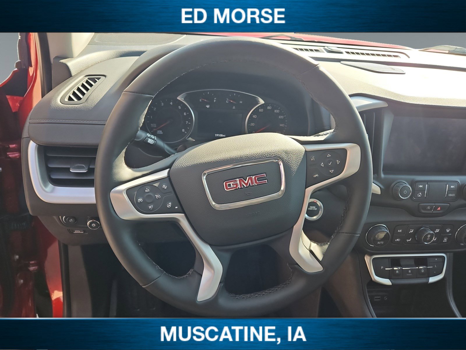 Certified 2024 GMC Terrain SLT w/ Infotainment Package II image 14