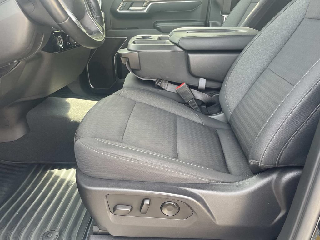 Certified 2023 Chevrolet Silverado 1500 LT AWD/4WD image 13