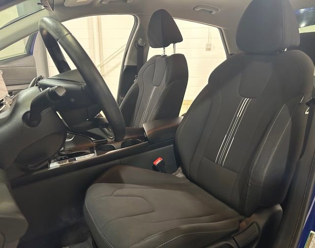 Used 2023 Hyundai Elantra SEL w/ Convenience Package image 10