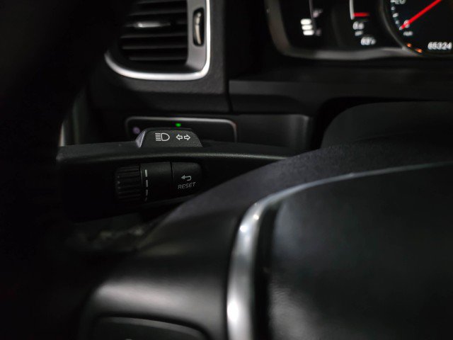 Used 2017 Volvo S60 T5 Inscription w/ Climate Package image 21