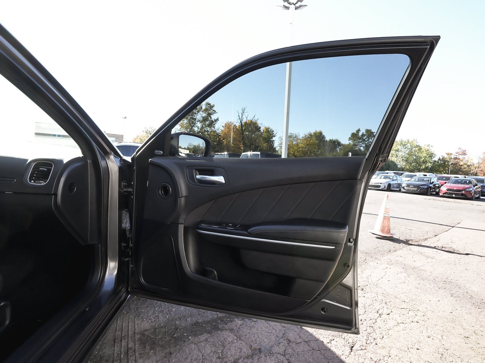 Used 2023 Dodge Charger SXT w/ Navigation & Travel Group AWD/4WD image 15