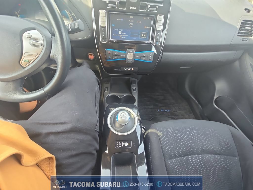 Used 2016 Nissan Leaf SV FWD image 15