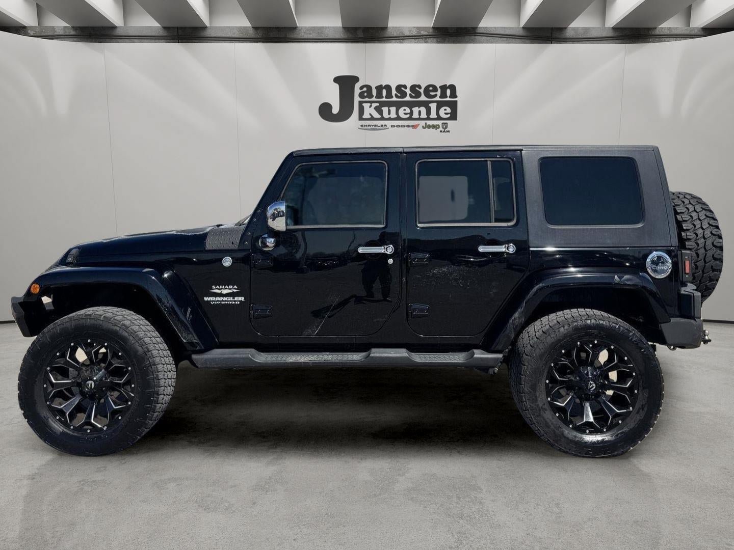 Used 2009 Jeep Wrangler Unlimited Sahara w/ Mopar Leather Group