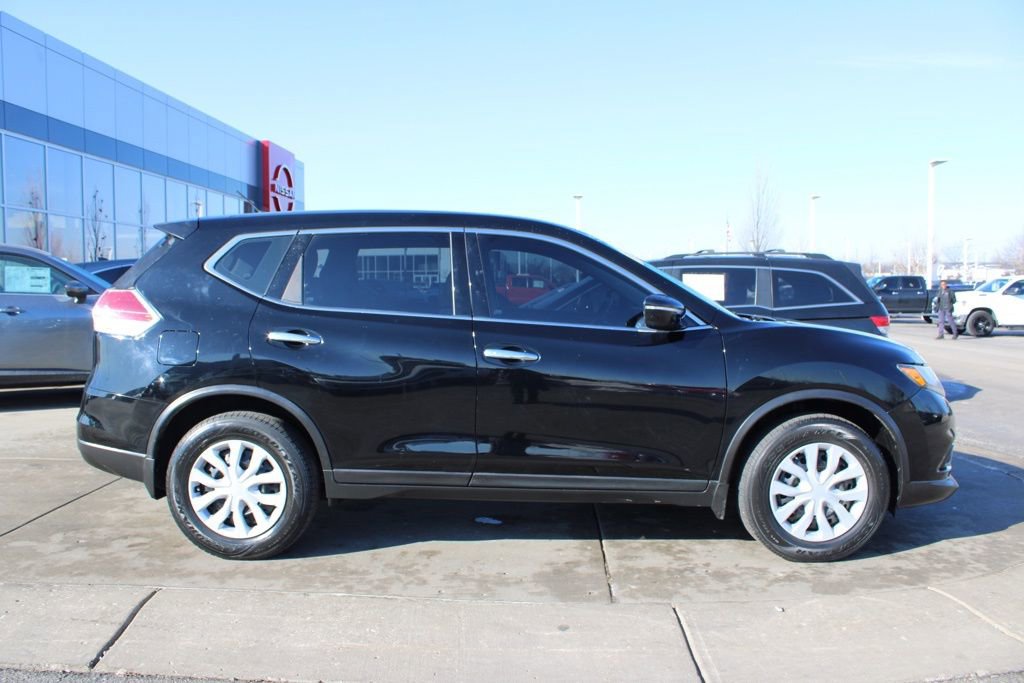Used 2015 Nissan Rogue S image 6