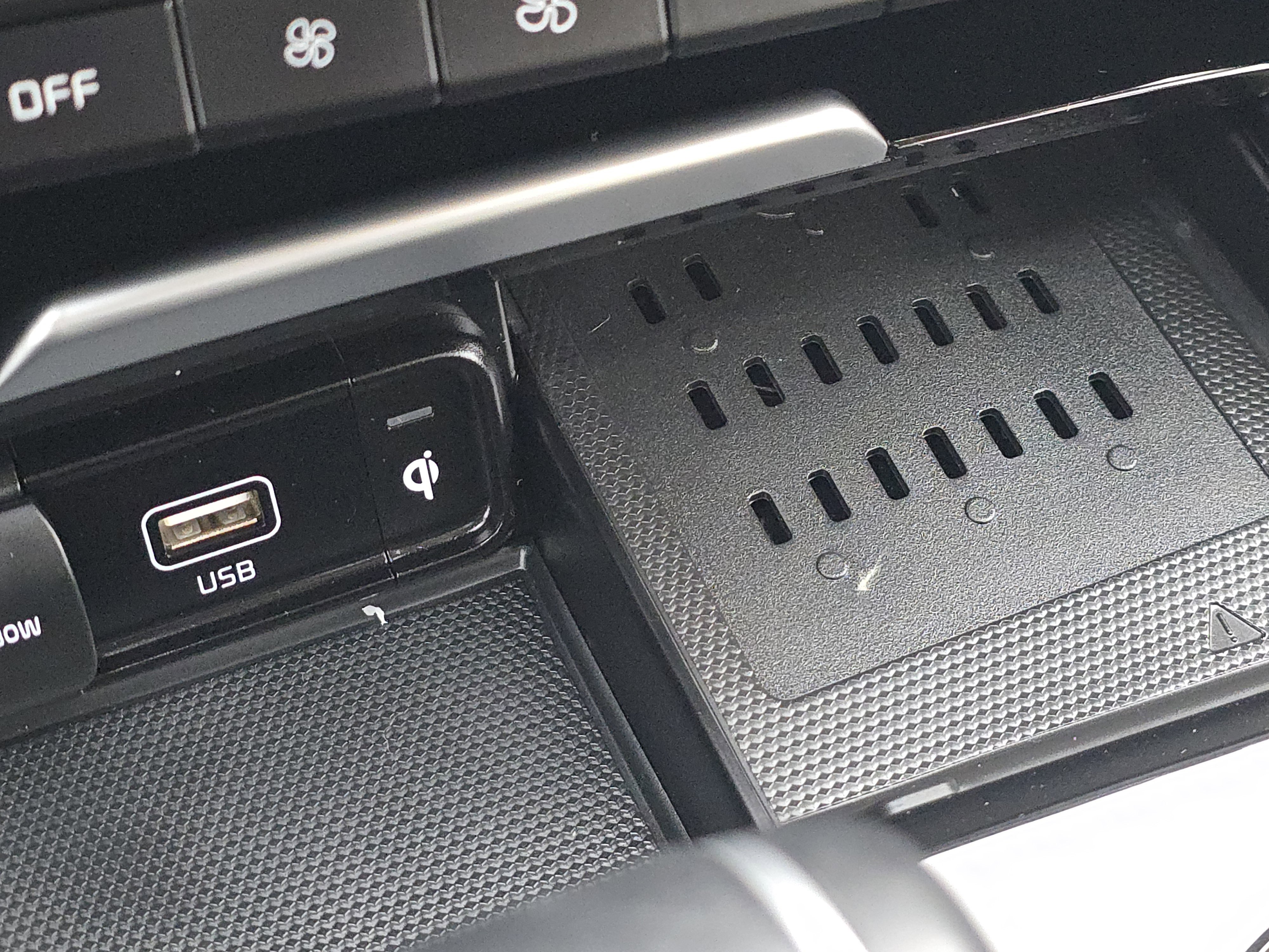 Used 2022 Kia Stinger GT-Line w/ Sun & Sound Package image 26