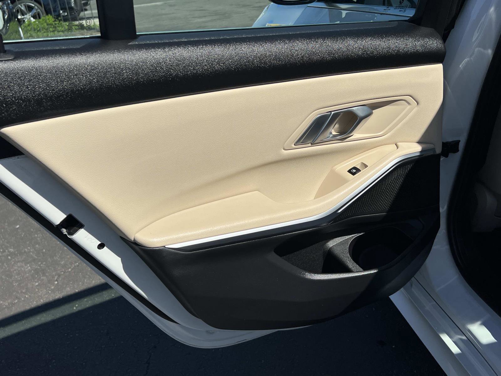 Used 2022 BMW 330e w/ Convenience Package image 21