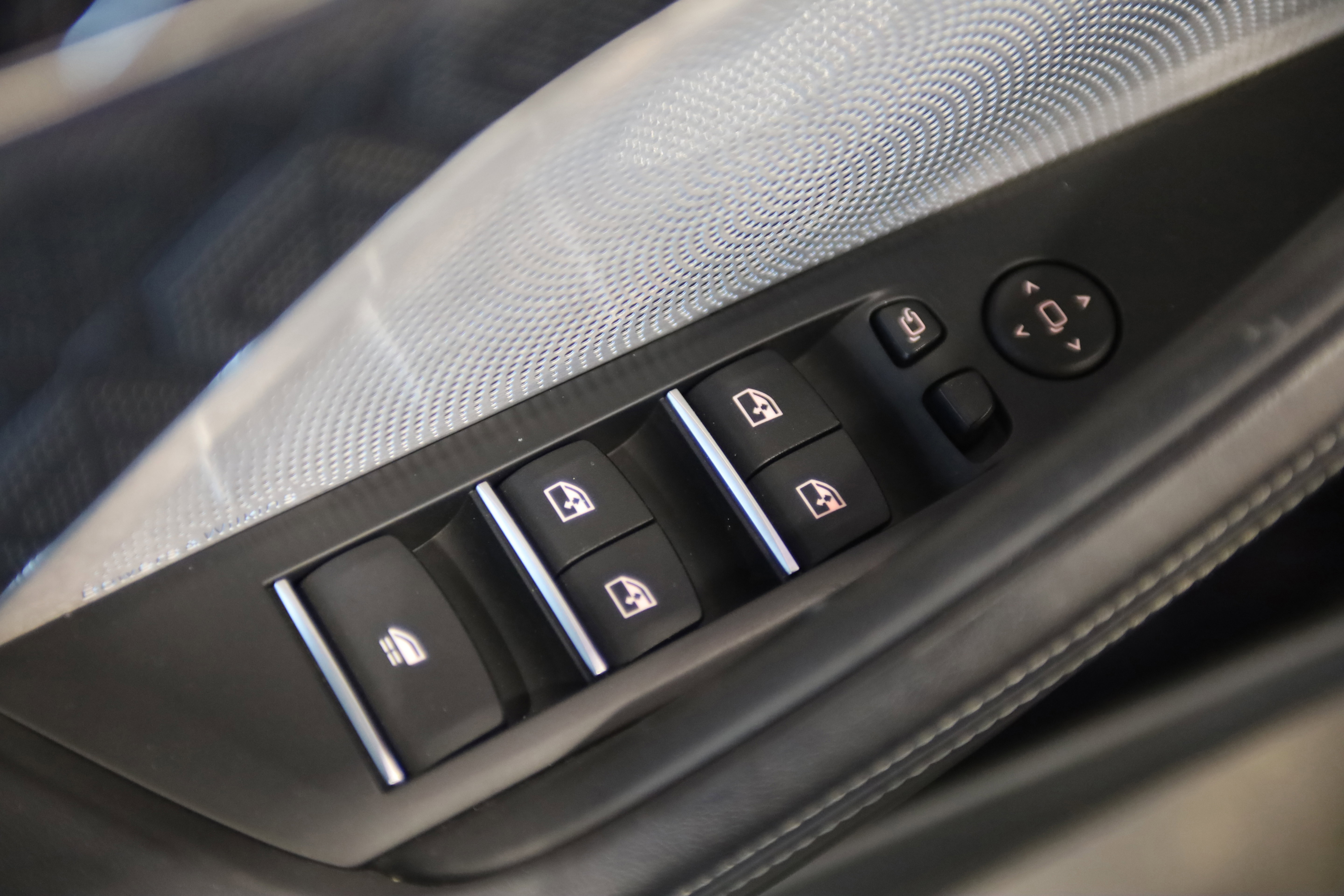 Used 2022 BMW M8 Competition w/ Driving Assistance Package image 15