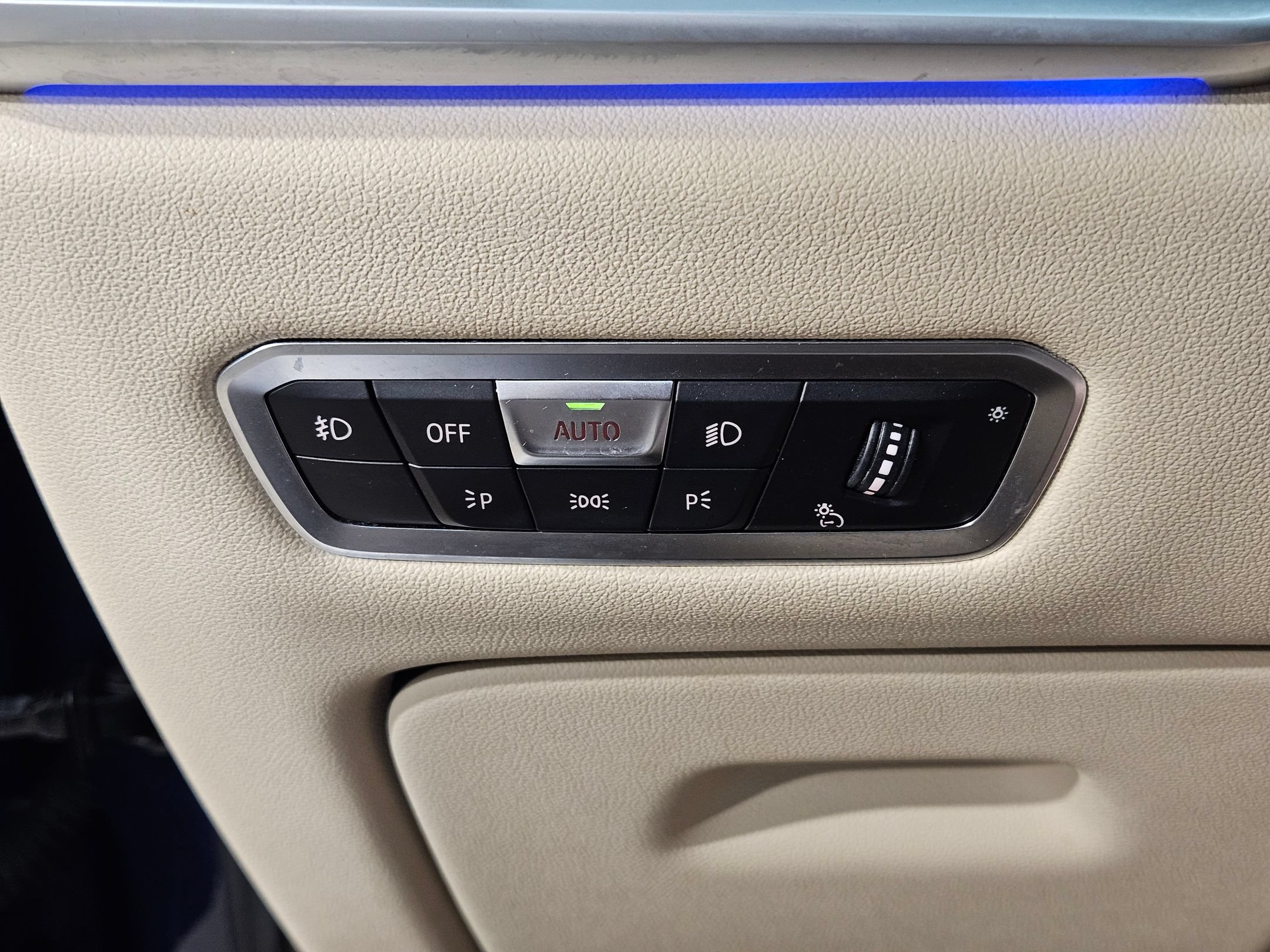 Used 2019 BMW X7 xDrive40i w/ Premium Package AWD/4WD image 26