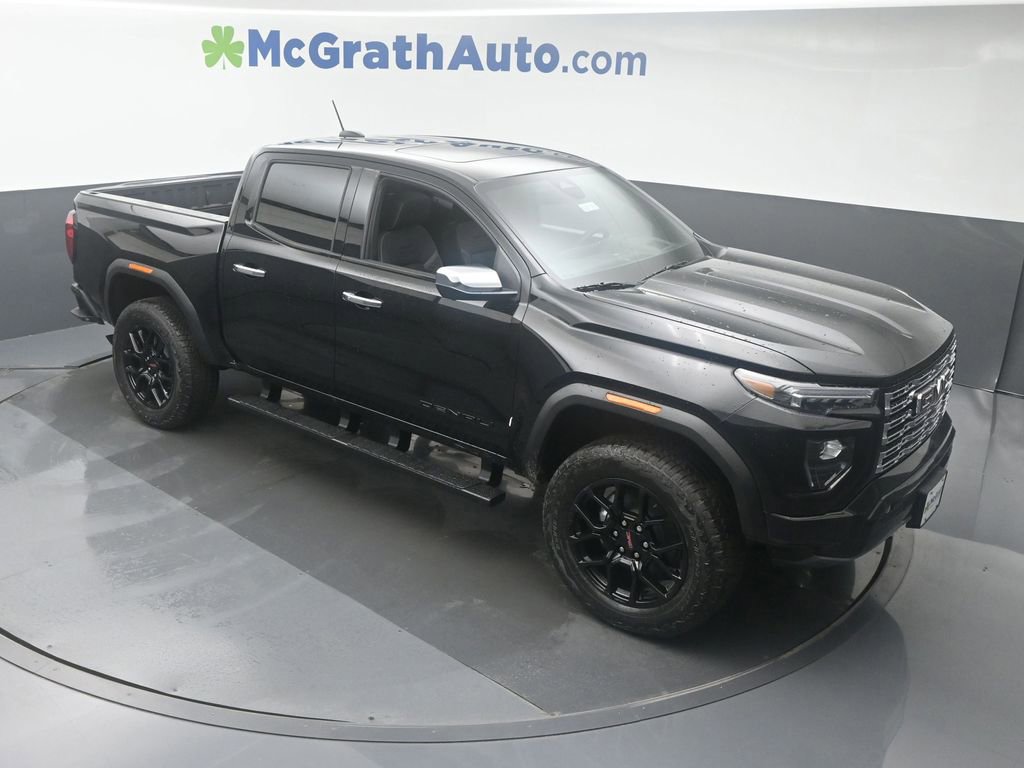 New 2025 GMC Canyon Denali w/ LPO, Denali Black Edition image 3