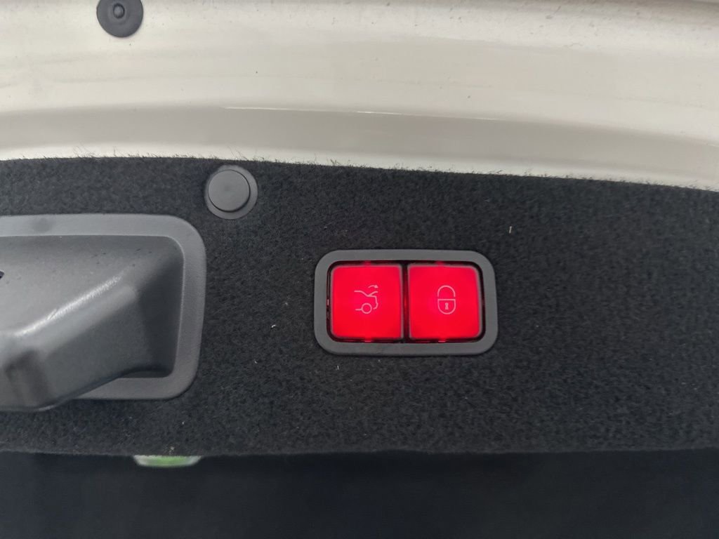 Used 2016 Mercedes-Benz S 550 Sedan image 23