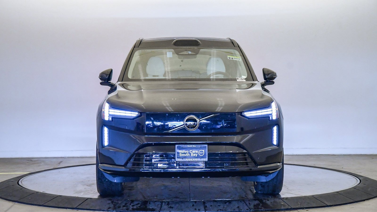 New 2025 Volvo EX90 Plus w/ Protection Package Premier image 7