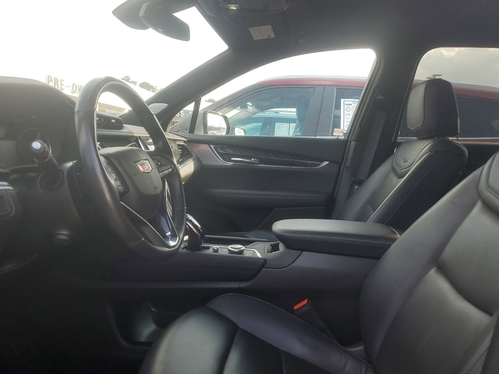 Used 2024 Cadillac XT6 Premium Luxury image 8