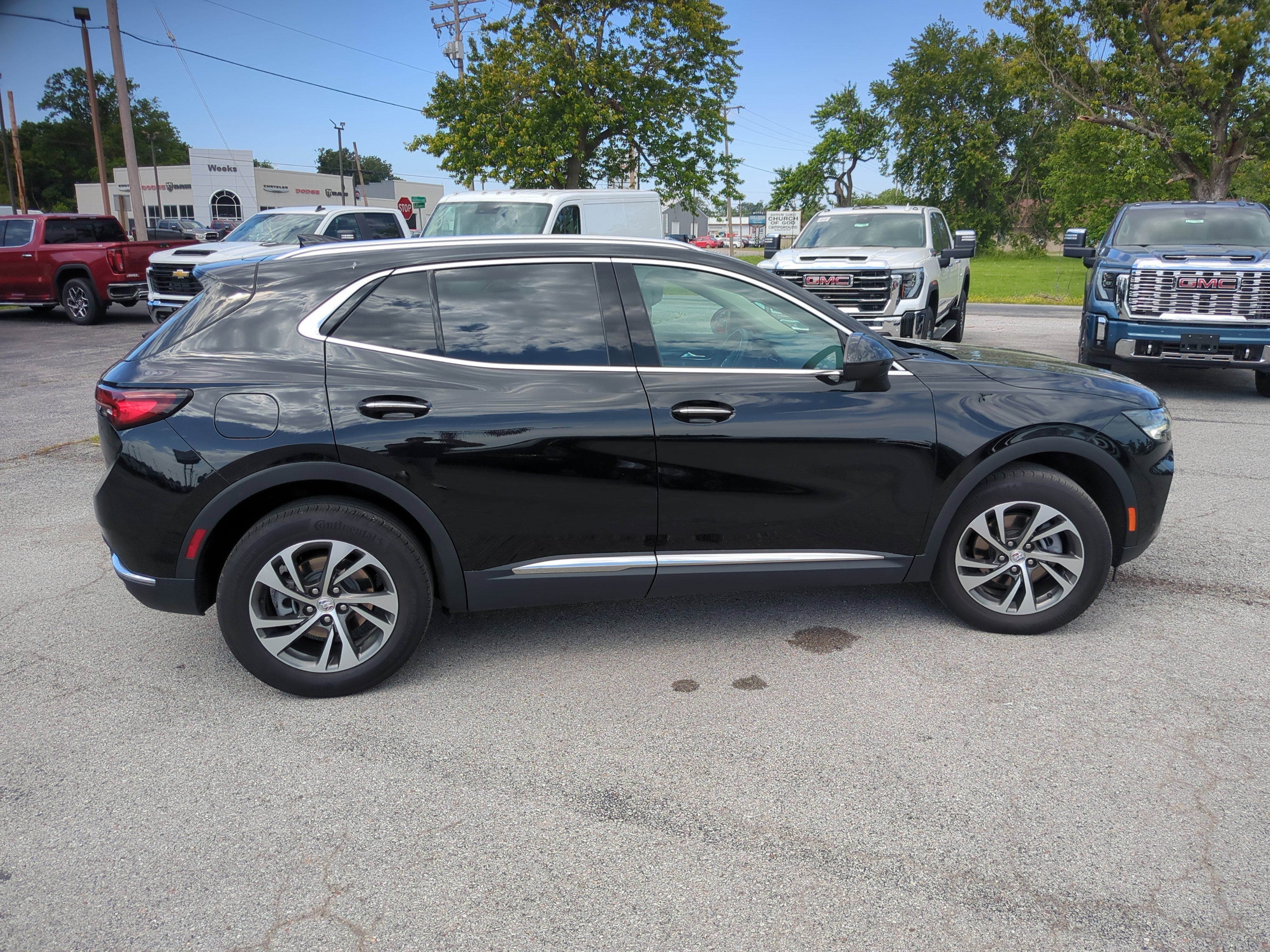 Used 2022 Buick Envision Essence w/ Safety Package image 4