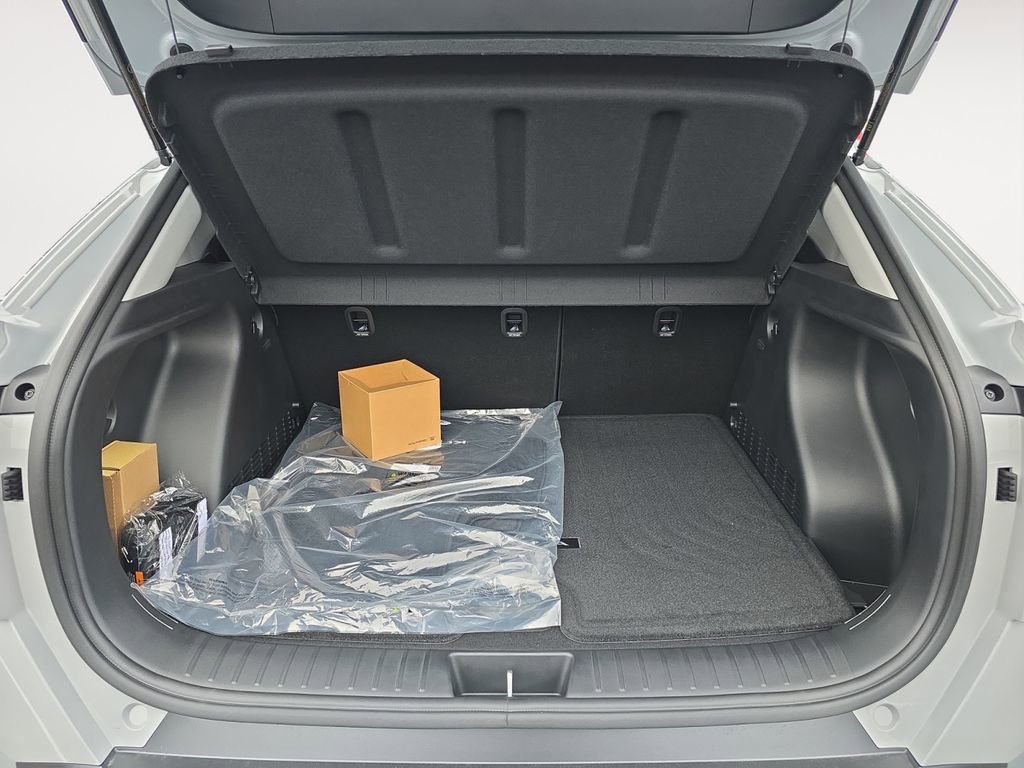 New 2026 Hyundai Kona SEL Premium image 14