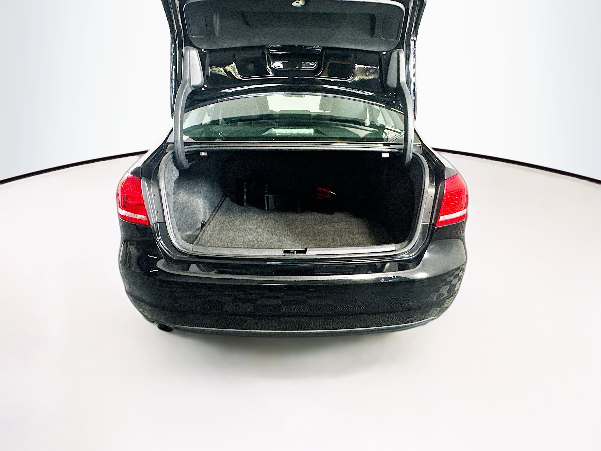 Used 2015 Volkswagen Passat 1.8T Limited Edition FWD image 26