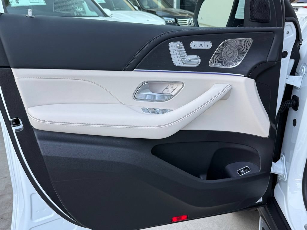 New 2026 Mercedes-Benz GLS 63 AMG 4MATIC image 21