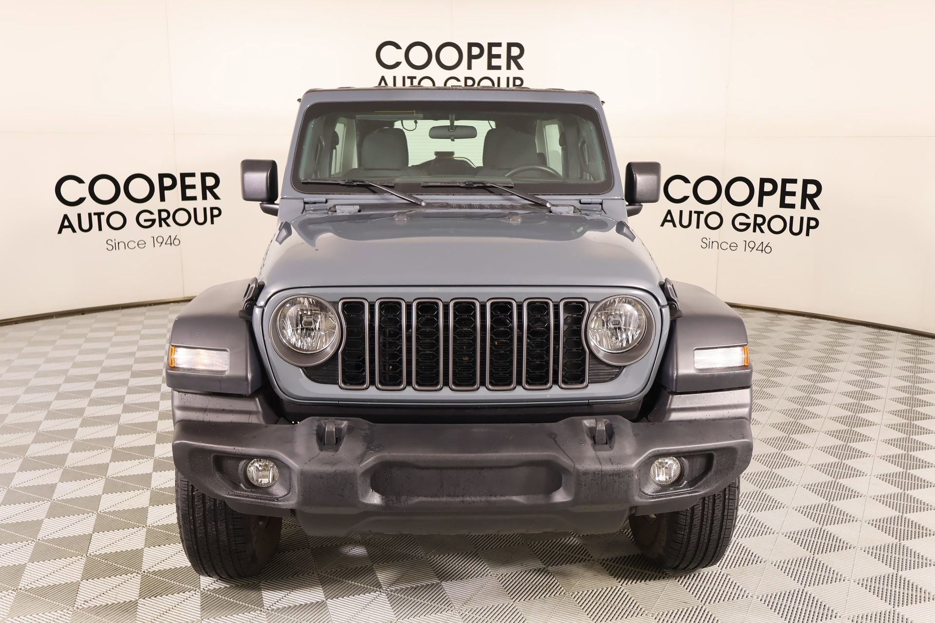 Used 2024 Jeep Wrangler Sport image 8