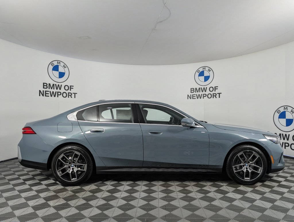 New 2027 BMW 530i xDrive w/ Premium Package AWD/4WD image 5