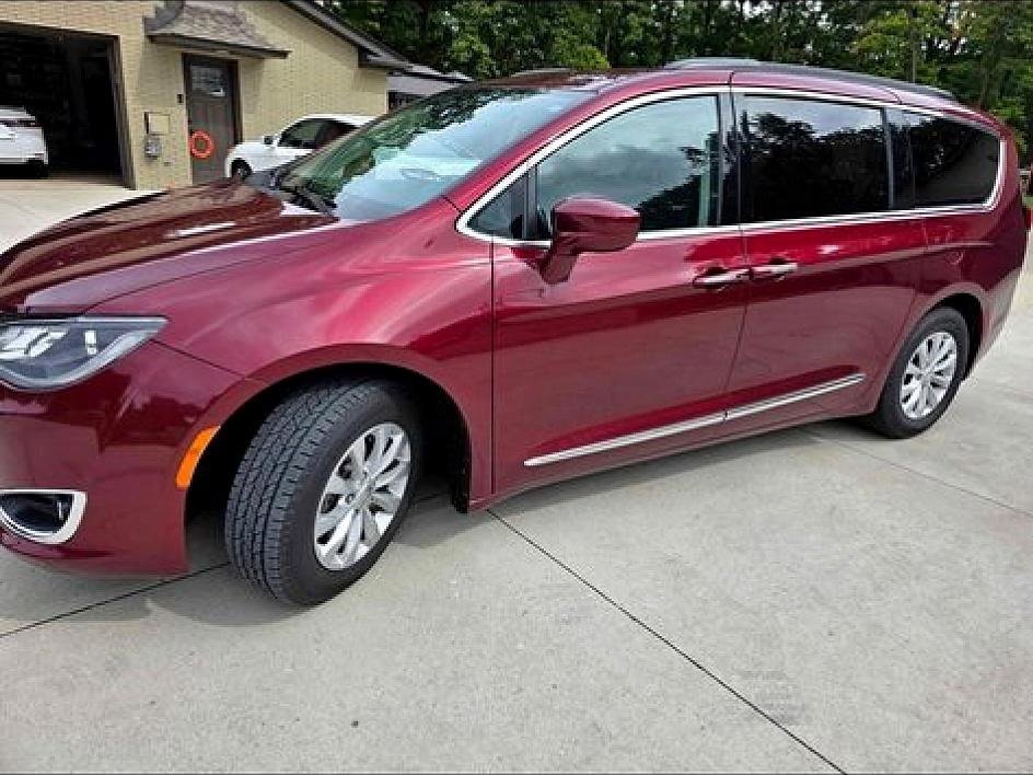 Used 2017 Chrysler Pacifica Touring-L