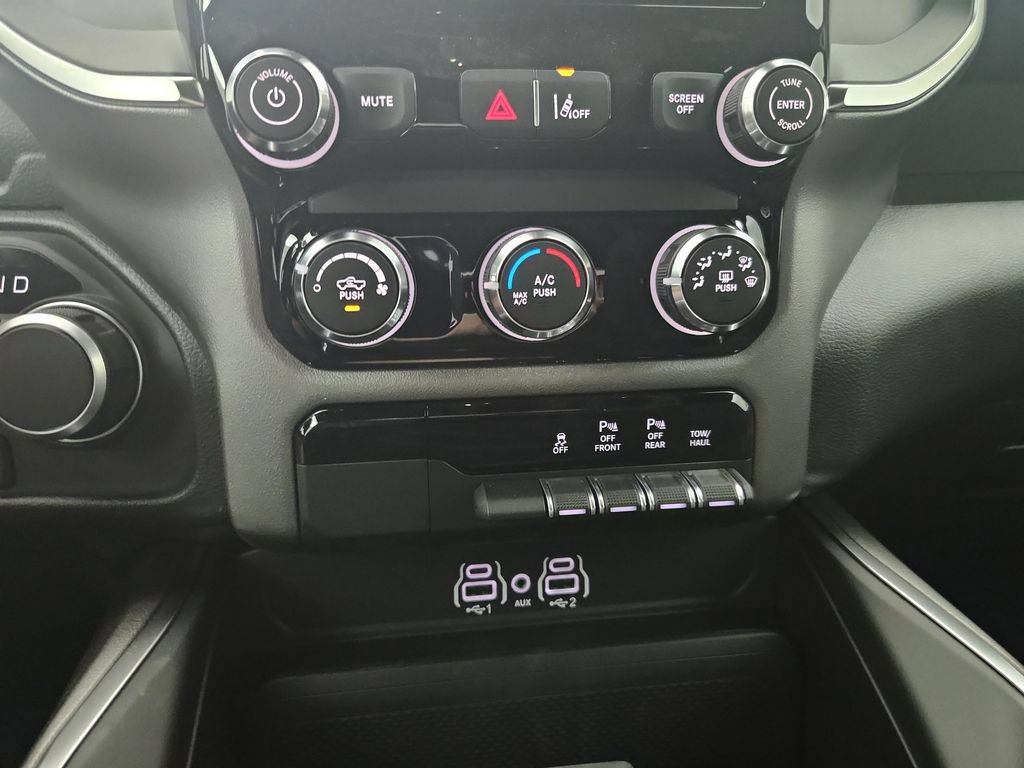 New 2026 RAM 1500 Big Horn AWD/4WD image 25