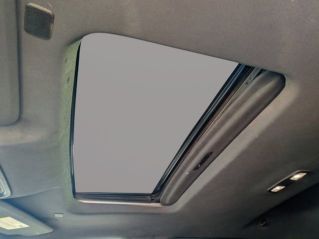 Used 2019 Chevrolet Silverado 1500 High Country w/ Technology Package image 19