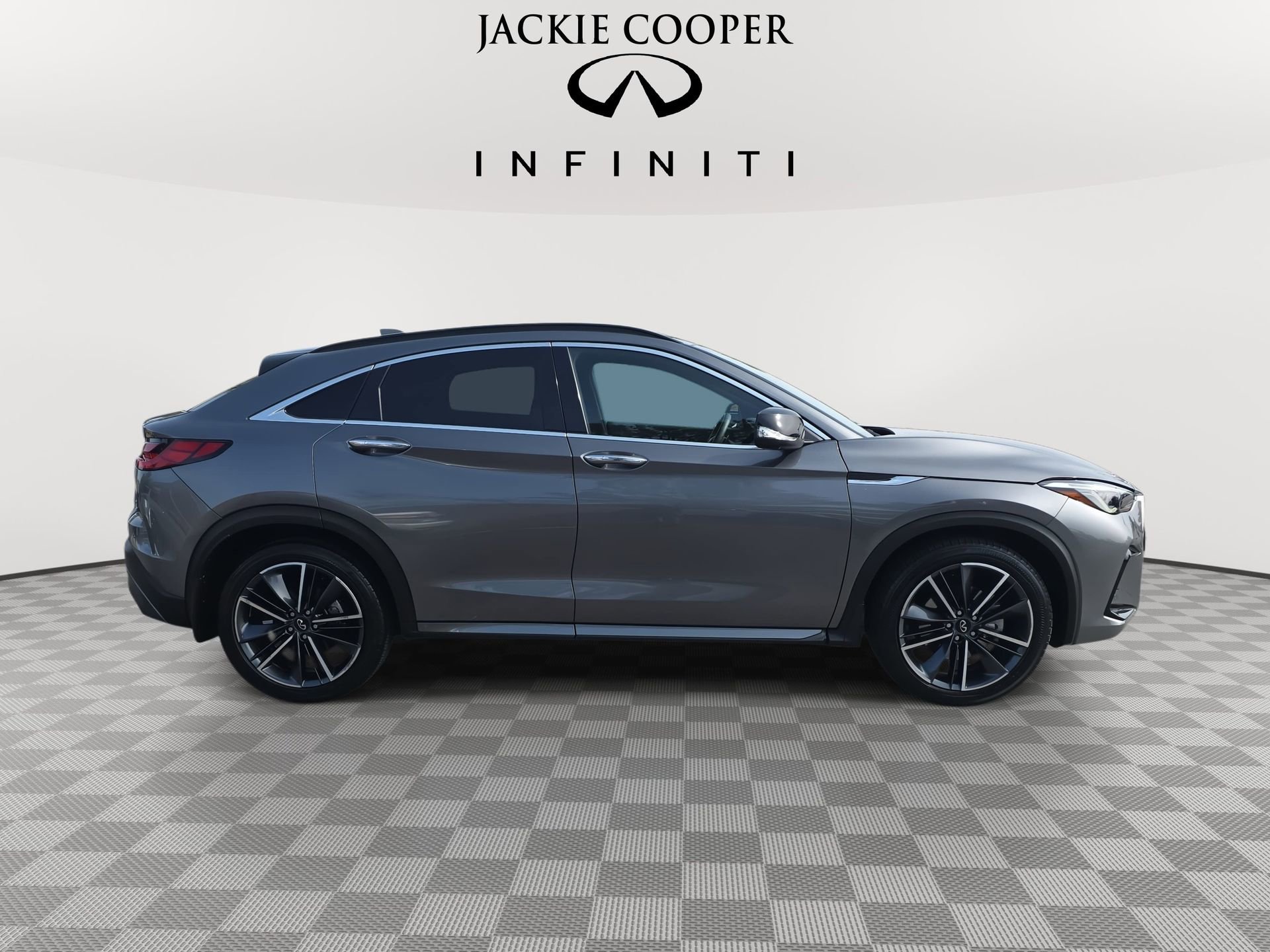 Certified 2025 INFINITI QX55 Essential AWD/4WD image 4