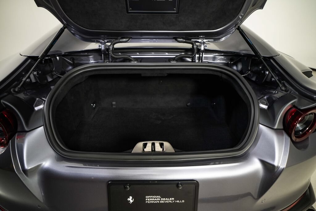 Used 2022 Ferrari 812 GTS RWD image 32
