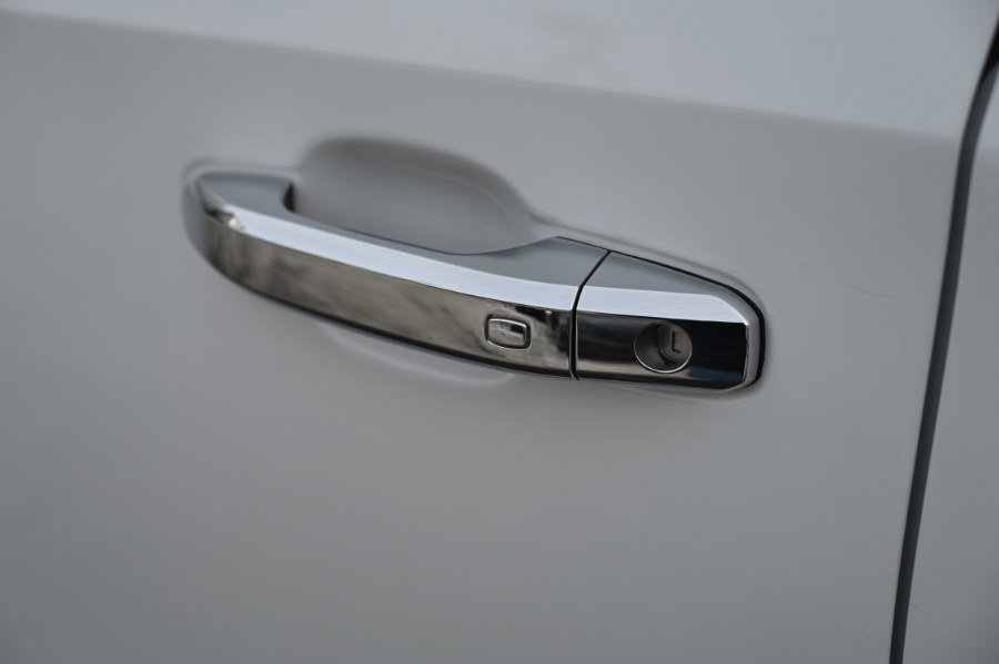 Used 2025 GMC Sierra 1500 SLT image 12