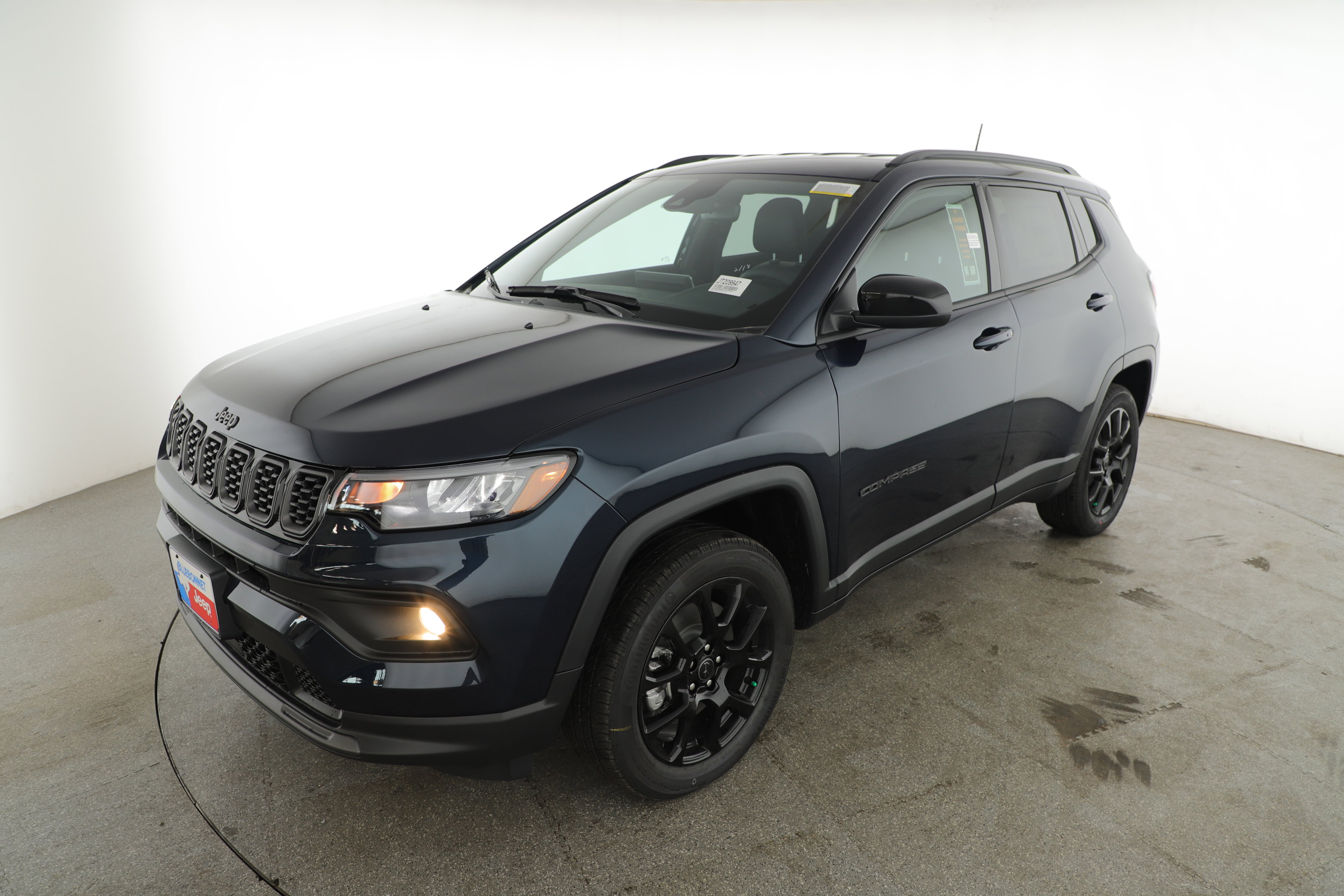 New 2026 Jeep Compass Latitude image 3