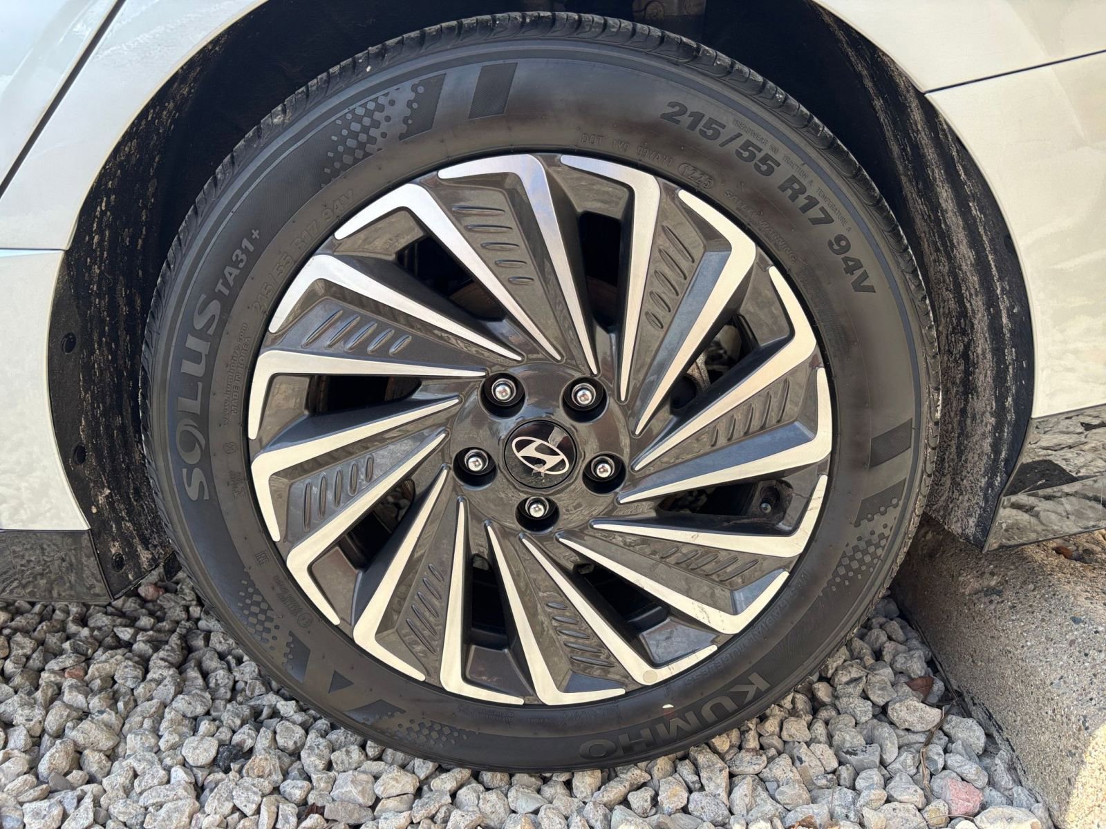 Used 2025 Hyundai Sonata SEL FWD image 31