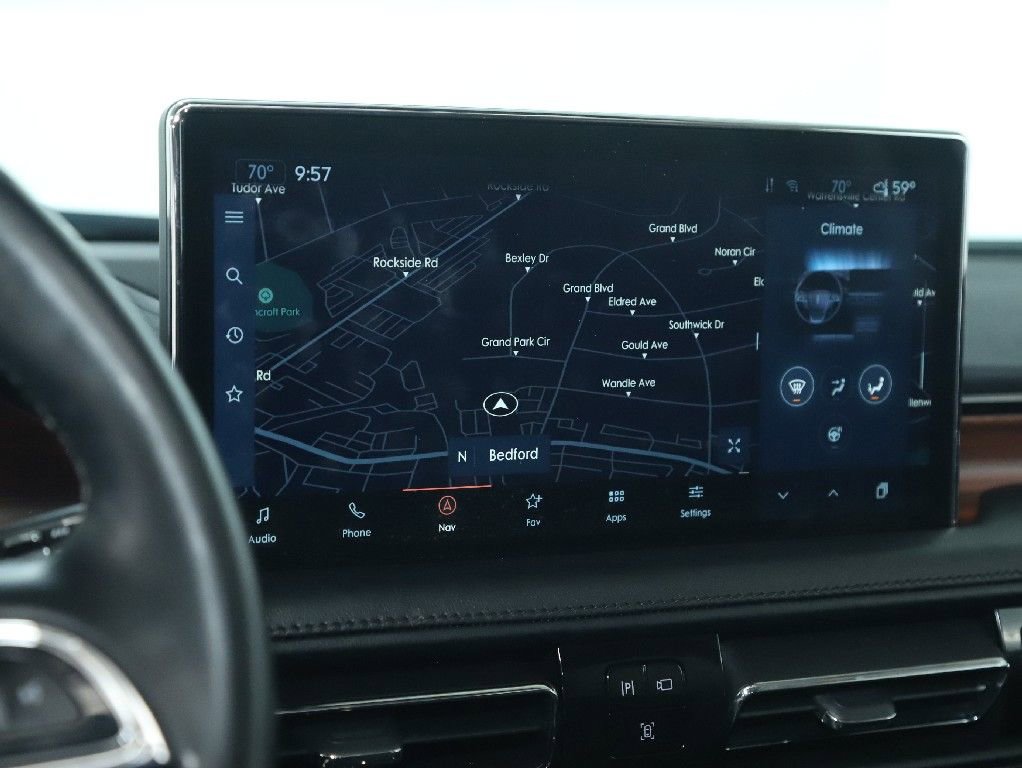 Certified 2023 Lincoln Nautilus Reserve w/ Luxury Package AWD/4WD image 27