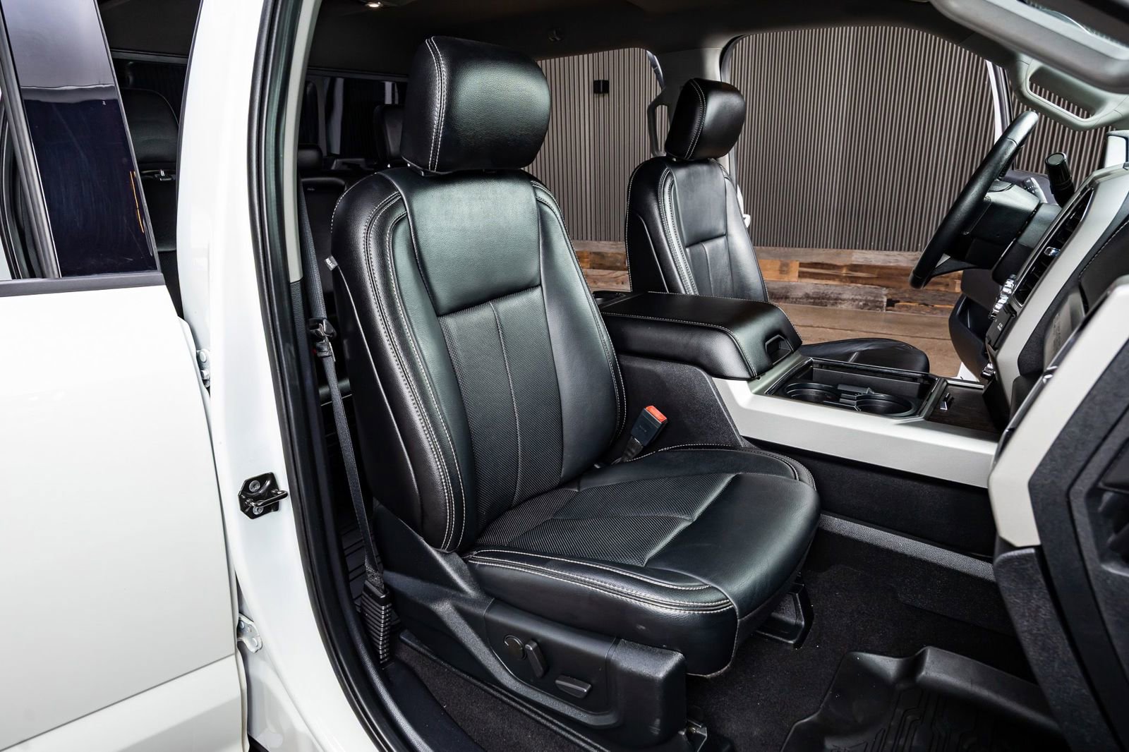 Used 2020 Ford F250 Lariat image 30