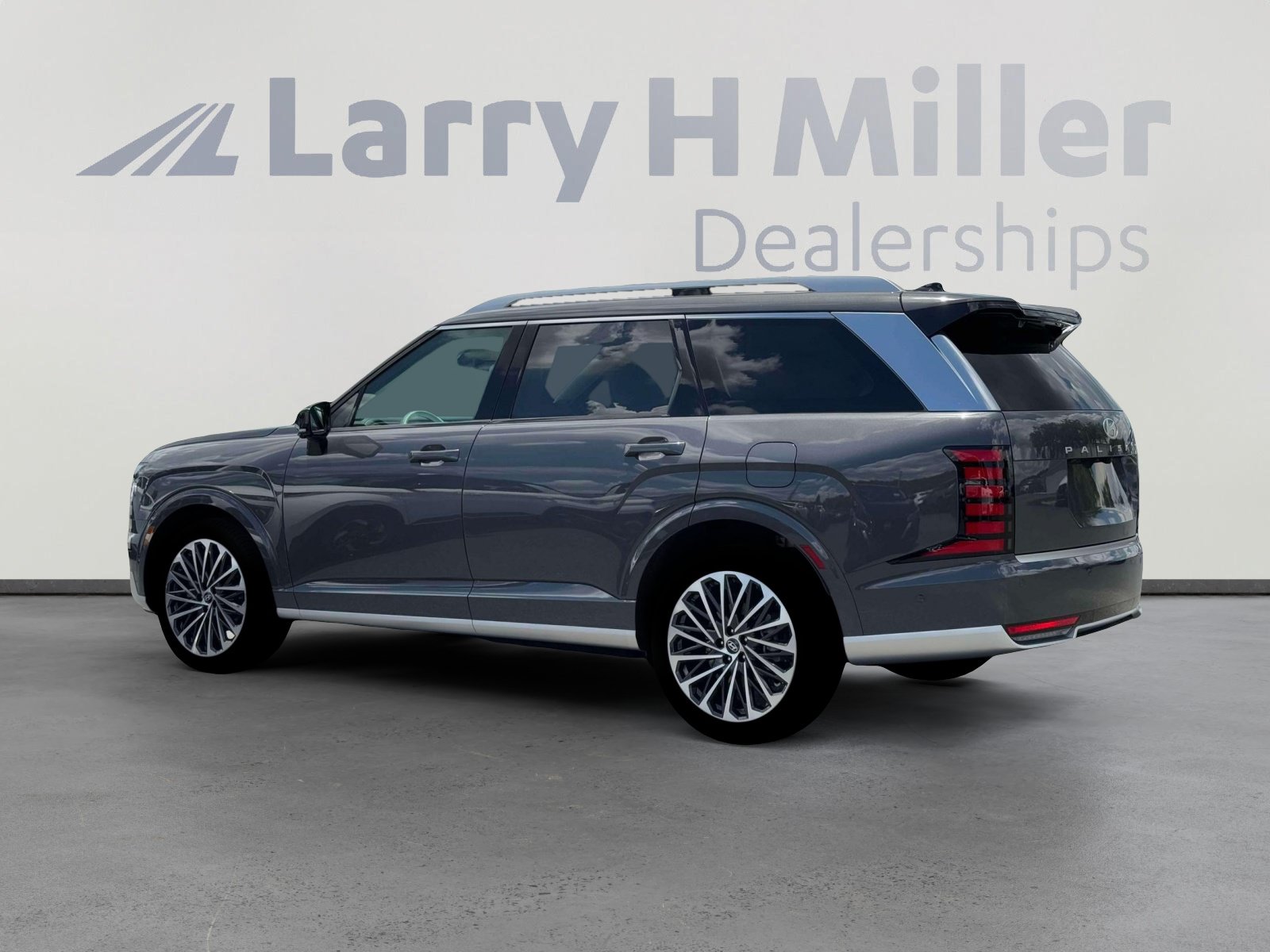 New 2026 Hyundai Palisade Calligraphy FWD image 2