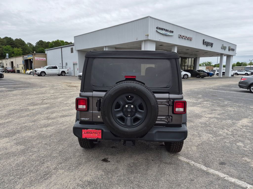 Used 2022 Jeep Wrangler Sport AWD/4WD image 4