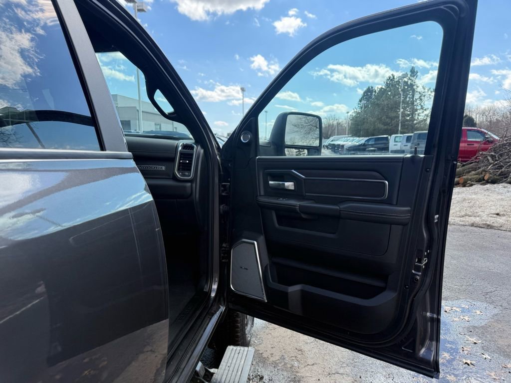 New 2025 RAM 2500 Laramie image 28
