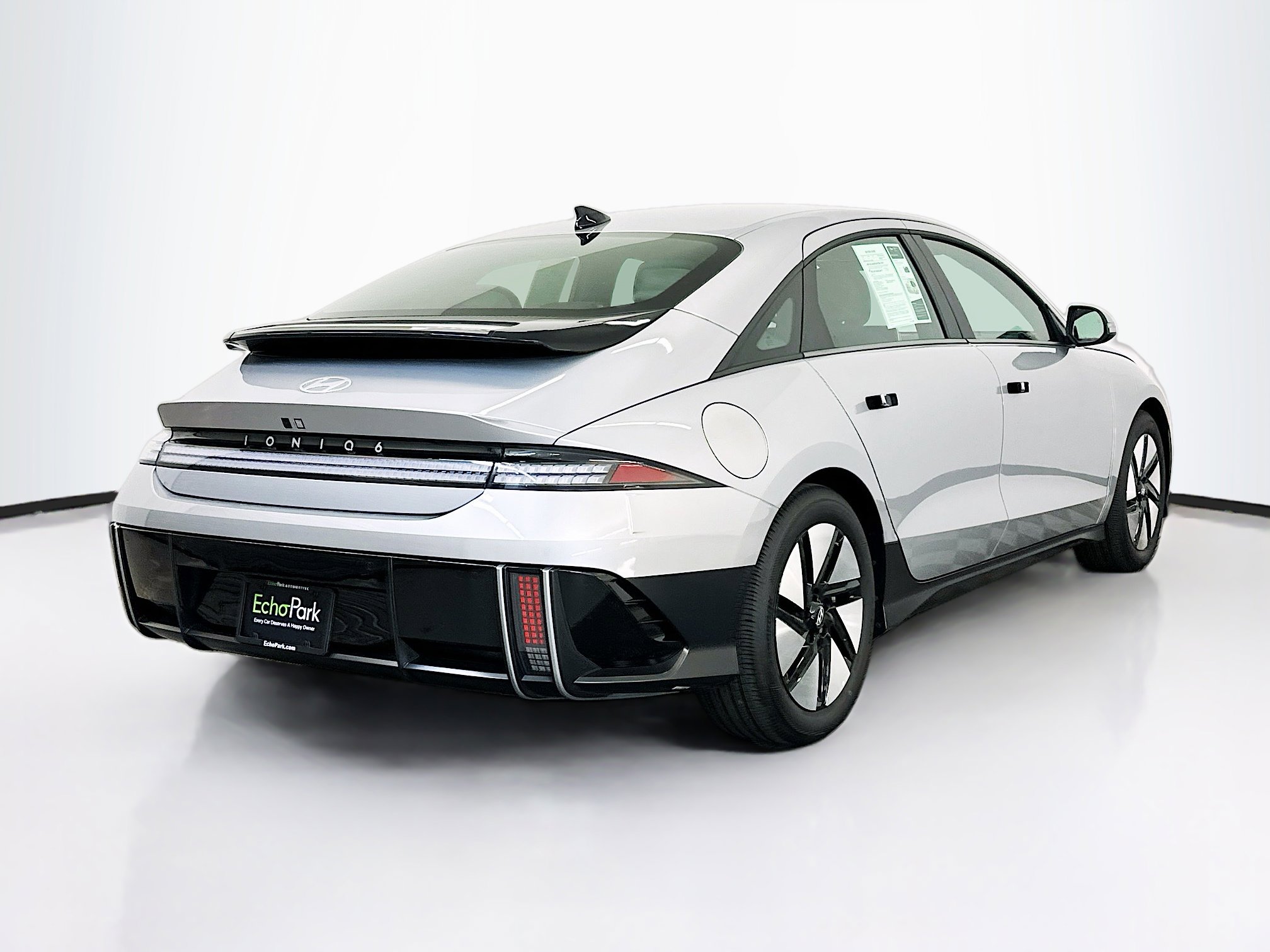 Used 2024 Hyundai Ioniq 6 SE image 9