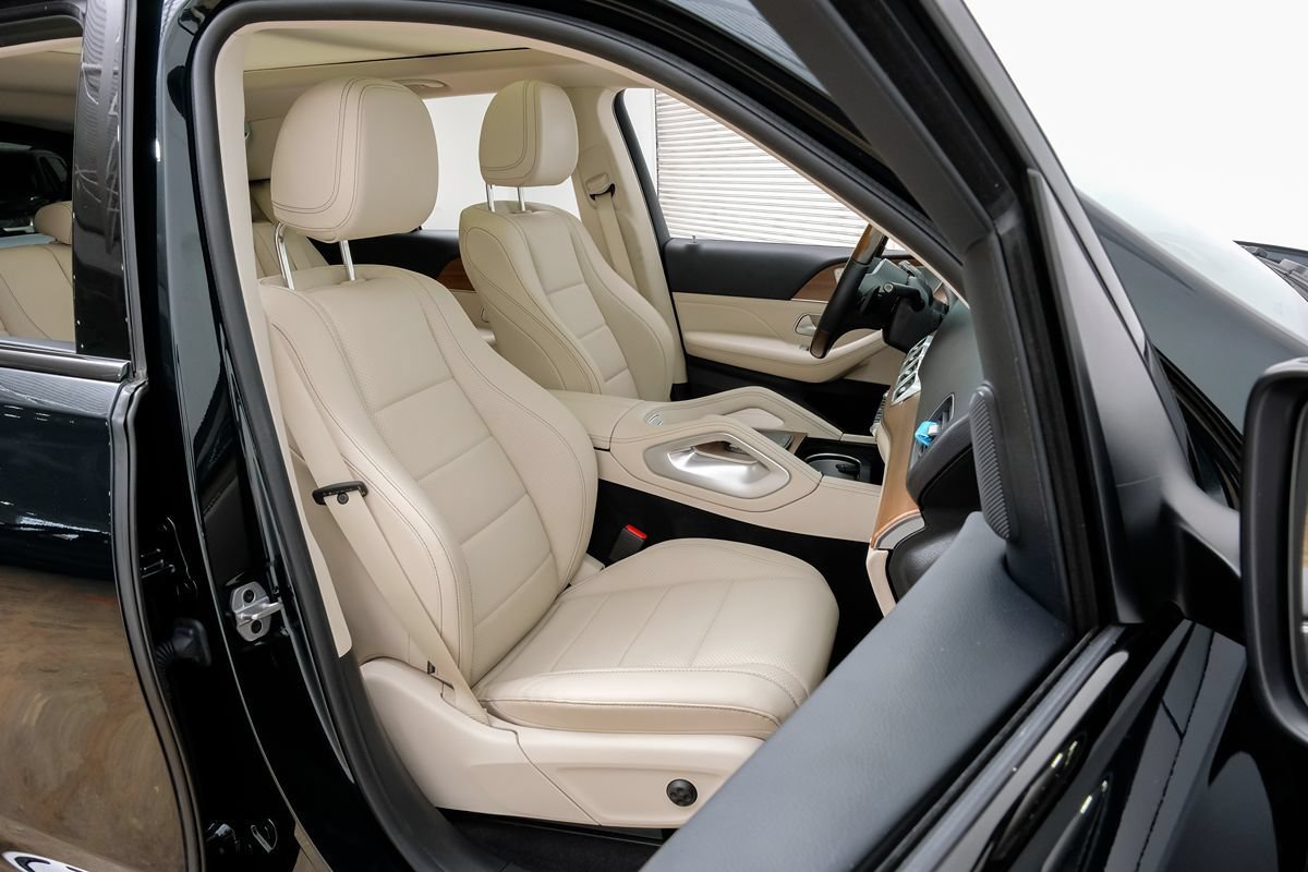 Used 2021 Mercedes-Benz GLE 350 w/ AMG Line Exterior image 29