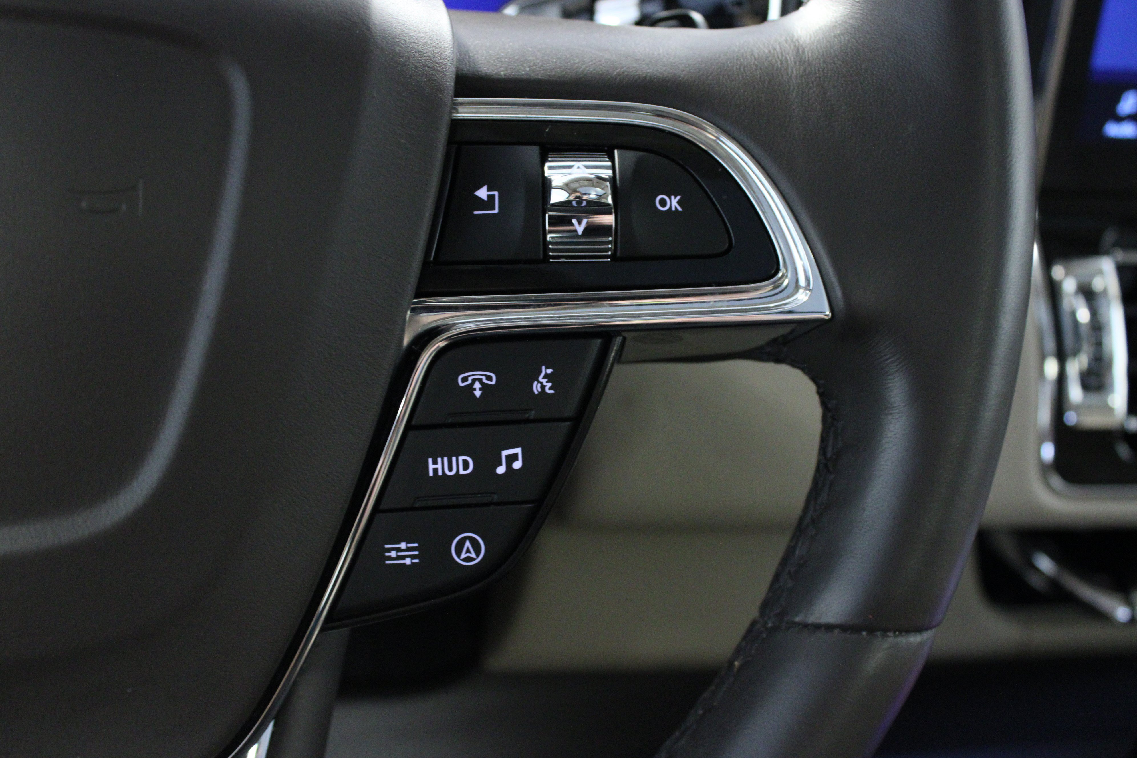 Used 2024 Lincoln Navigator L Reserve AWD/4WD image 22