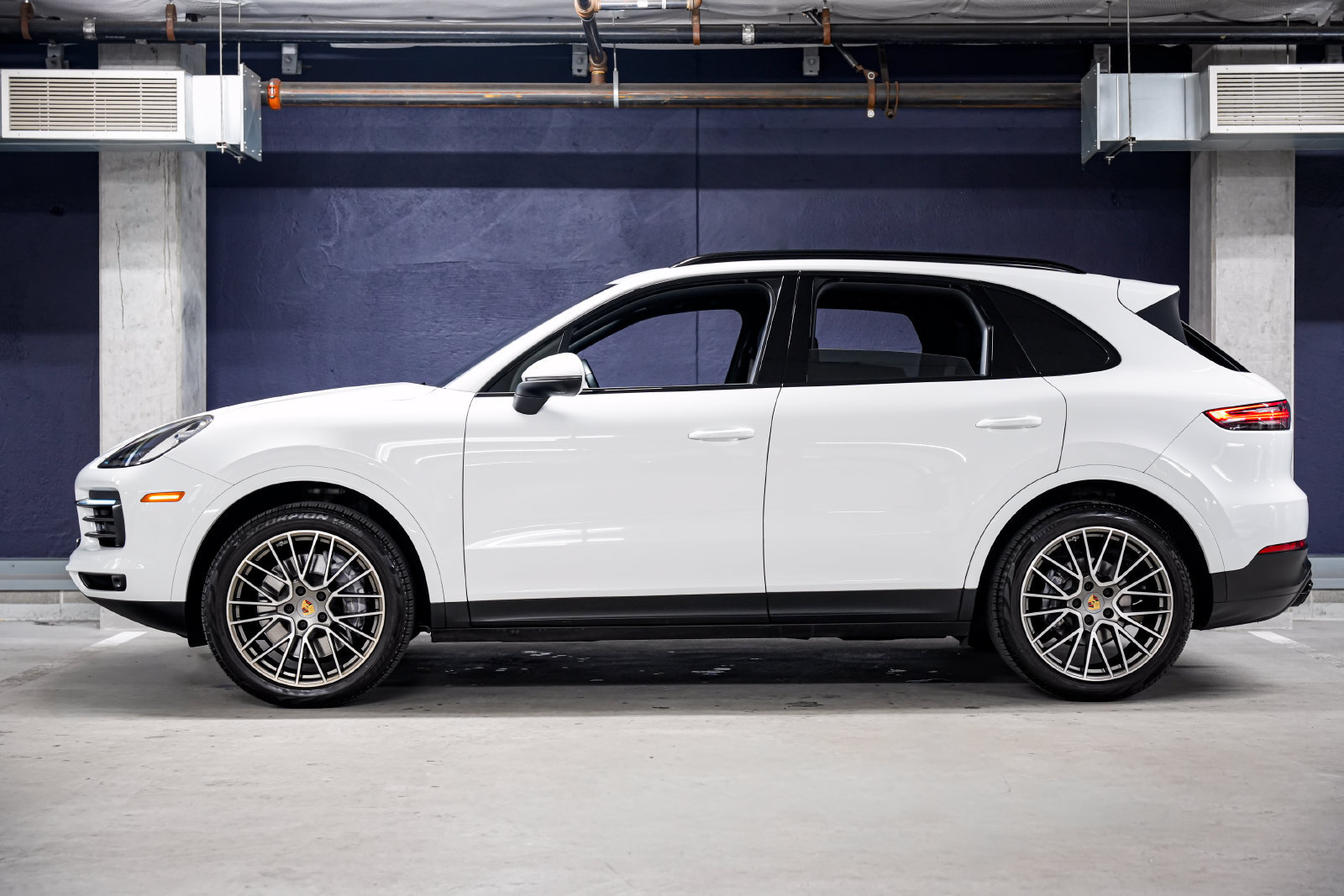Used 2023 Porsche Cayenne Platinum Edition AWD/4WD image 7